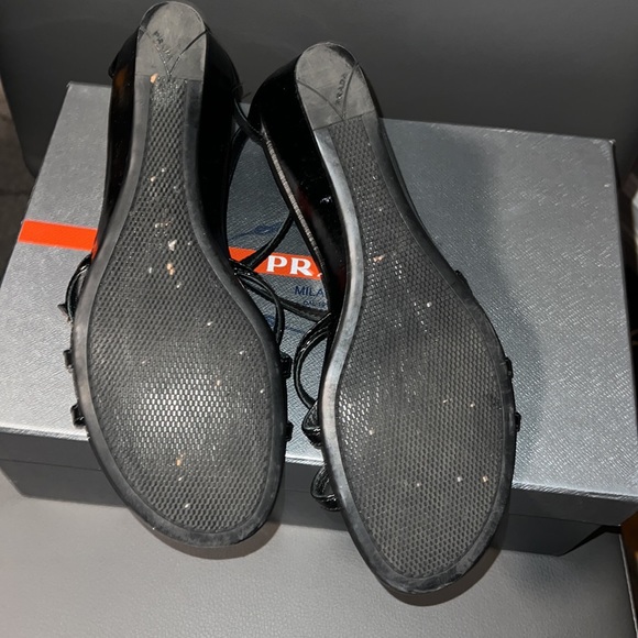 Prada Black Patent sandals - Picture 4 of 6